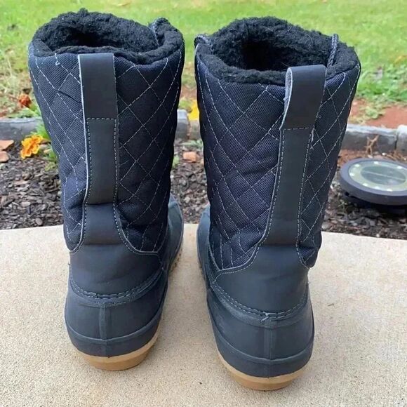 Khombu Wendy Quilted Duck Boots - Picture 3 of 13